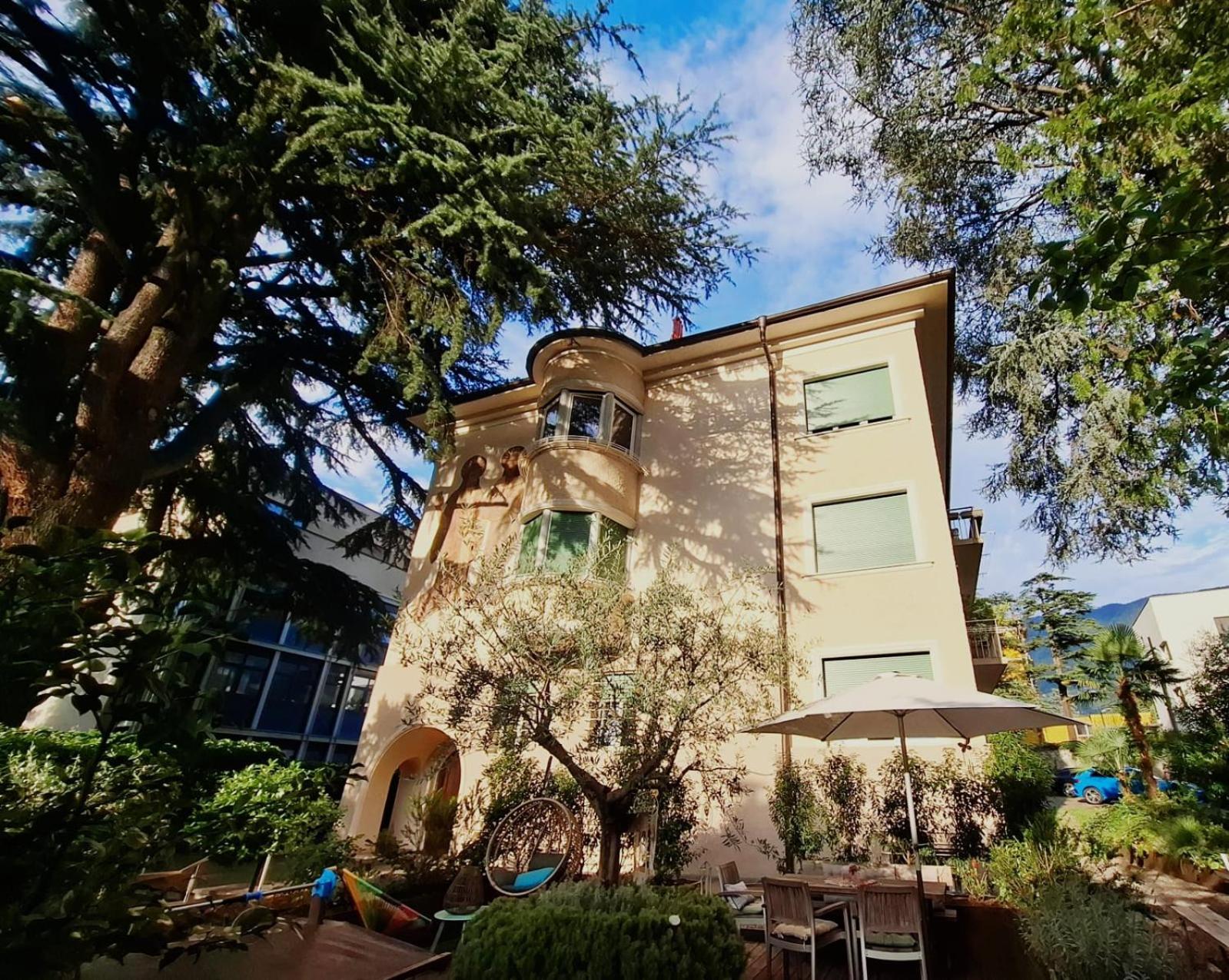 Apartment Wildflower In Privatvilla Im Herzen Merans エクステリア 写真