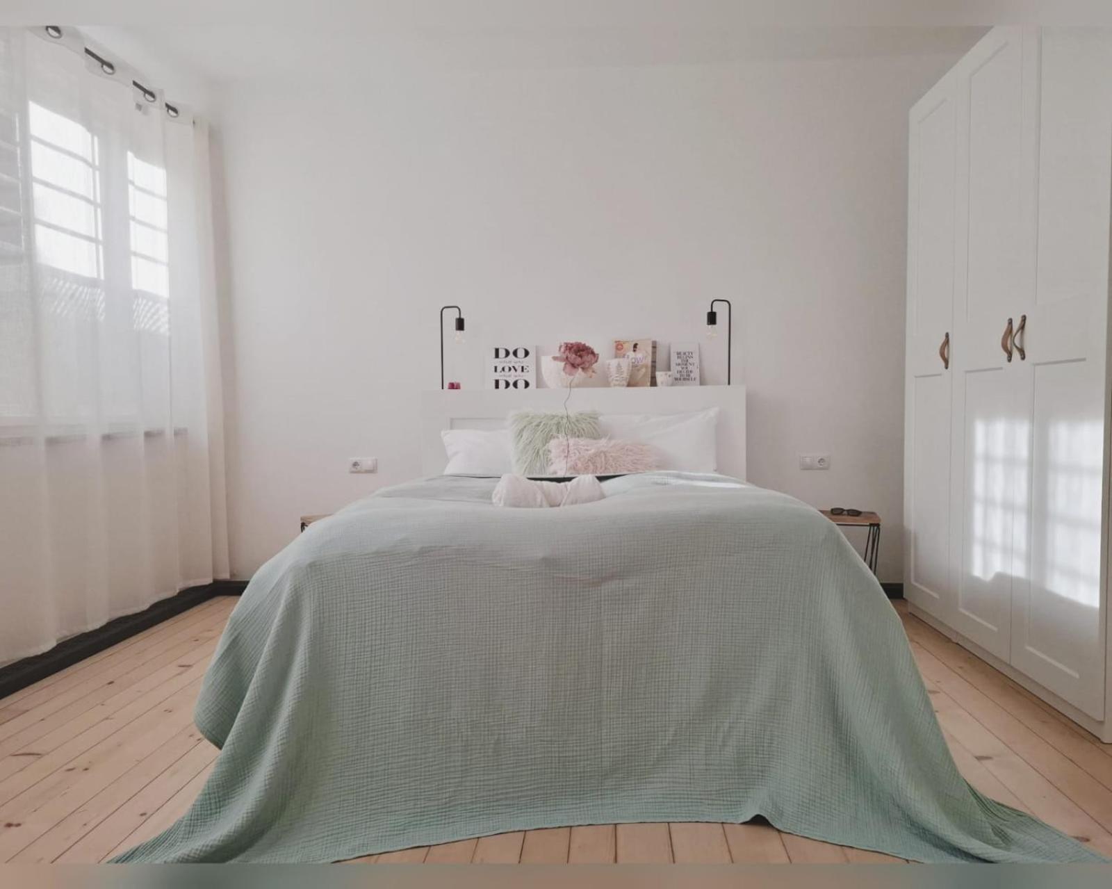 Apartment Wildflower In Privatvilla Im Herzen Merans エクステリア 写真